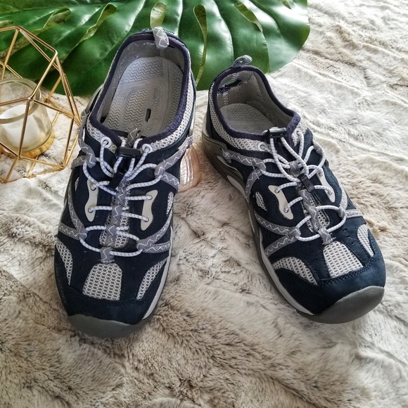 mountrek water shoes